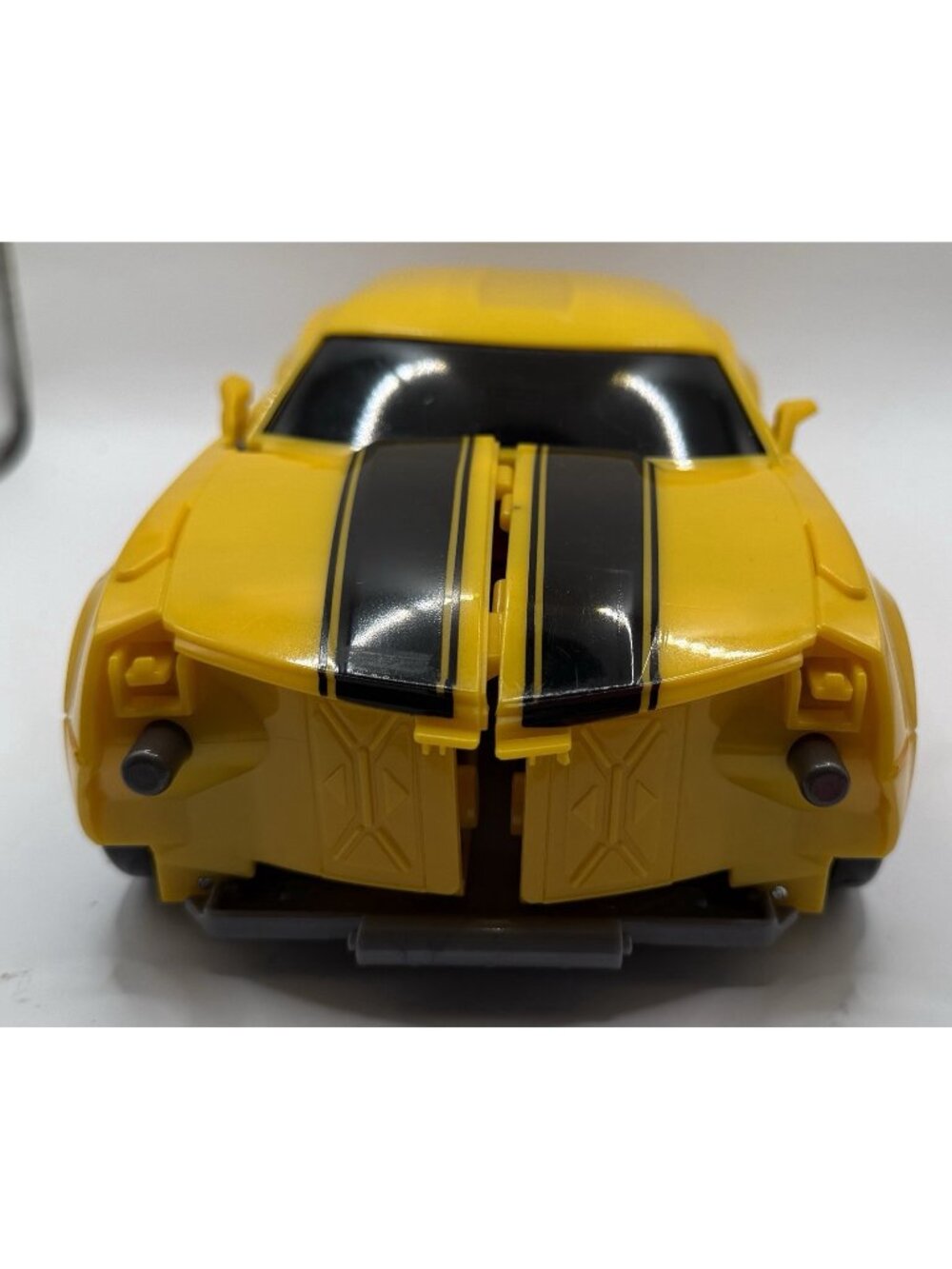 Transformers Hunt for the Decepticons Battle Blade Bumblebee Read!
